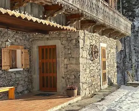 La Ferme A Roger Dağ evi Montriond